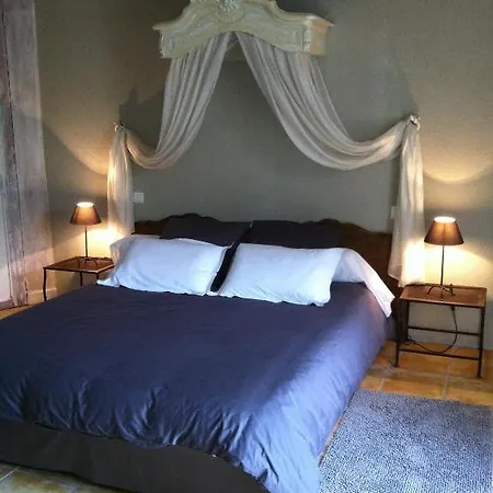 Mas De L'ilon * Vallabrègues