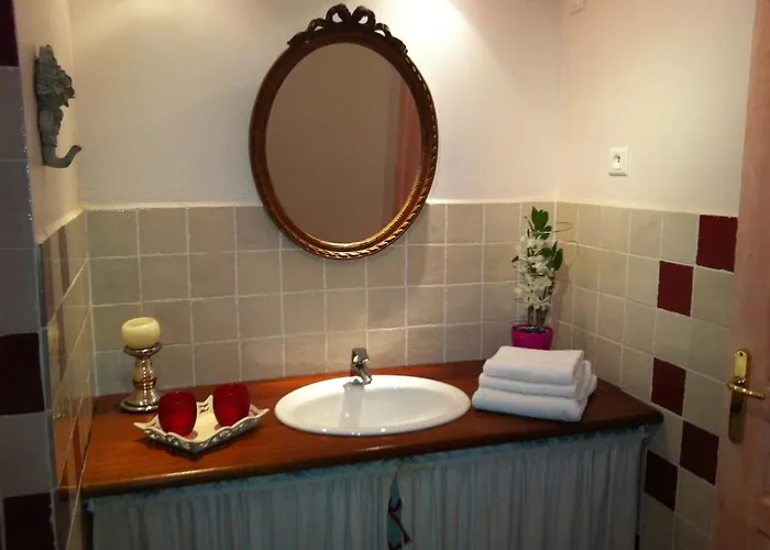 Mas De L'ilon Bed & Breakfast Vallabrègues